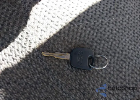 2000 Ford F-150 Work Series/Xl/Xlt from USA, damaged, VIN 1FTRF18W2YNB42014